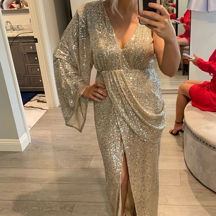 I’ve Only Worn This Beautiful Dress Once. It Will Fit Someone Who Wears Small Or Medium. It Is Stretchy And Comfortable. Glamorous Sequined Maxi Dress For Dinner, Chic Sequin Maxi Dress For Dinner, Chic Champagne Dress For Dinner, Chic Champagne Dinner Dress, Gold Dress Casual, Sequin Evening Dress, Sequin Evening Dresses, Gold Dress, Beautiful Dress