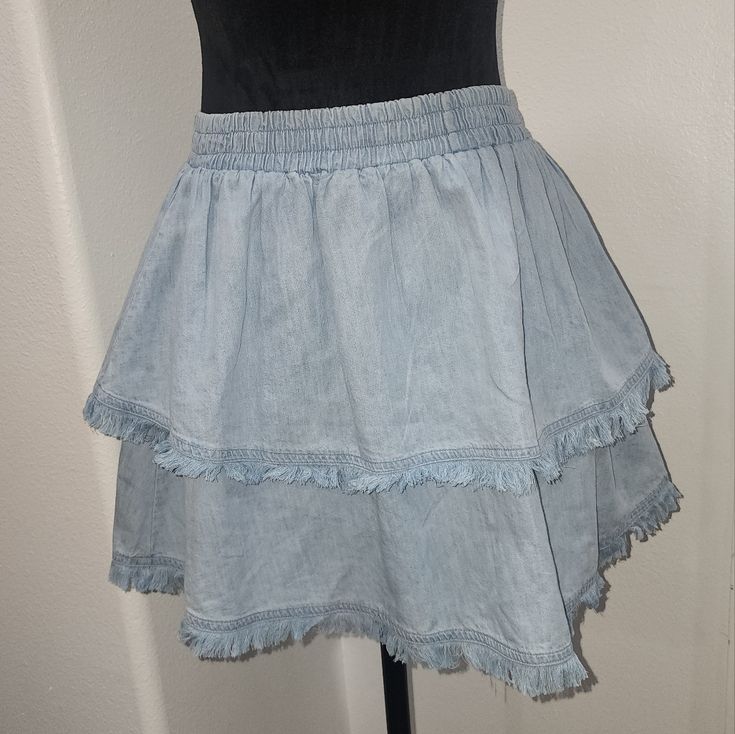 Nwt Mi Ami Mini Skirt Size/ Small Elastic Waist Casual Stretch Skort With Tiered Skirt, Casual Stretch Tiered Skort, Blue Tiered Denim Skirt For Spring, Spring Blue Tiered Denim Skirt, Light Blue Stretch Mini Skirt For Spring, Spring Stretch Denim Blue Skort, Stretch Medium Wash Skirt For Summer, Summer Flowy Denim Blue Skirt, Denim Blue Flowy Skirt For Summer