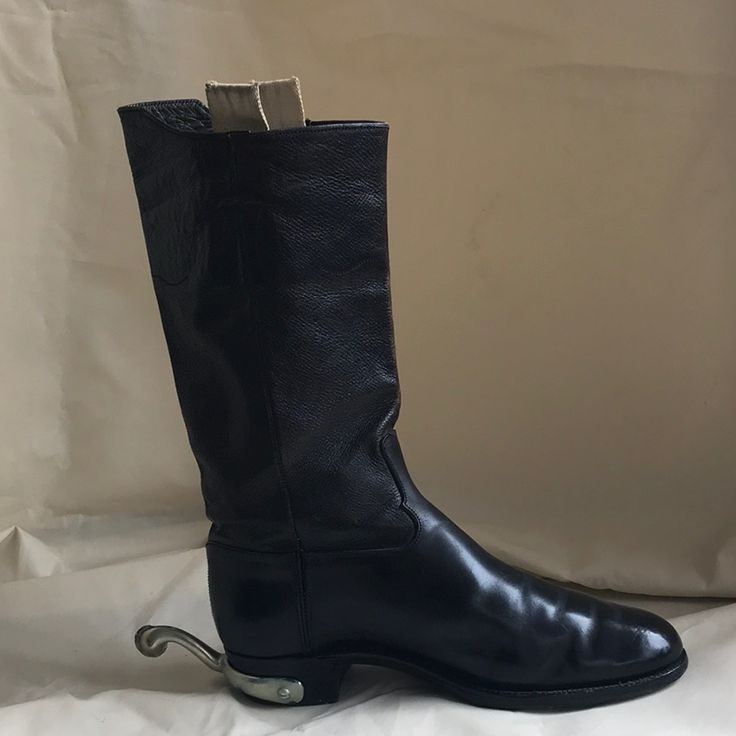 Rare Find! Authentic Moss Bros Coventry Garden English Riding Boots (Custom/Handmade) British Officer’s Boots. Excellent Condition. Includes Original Stainless Steel Spurs & Boot Pullers. Women Size 10 Or Men Size 8.5 Western Boots With Leather Sole For Formal Occasions, Western Leather Boots For Formal Occasions, Formal Western Boots With Almond Toe, Classic Moto Boots With Leather Sole For Formal Occasions, Moto Boots With Leather Sole For Riding, Western Moto Boots With Leather Lining For Riding, Western Moto Boots For Riding With Leather Lining, Riding Boots With Leather Lining And Snip Toe, Western Style Plain Toe Work Boots