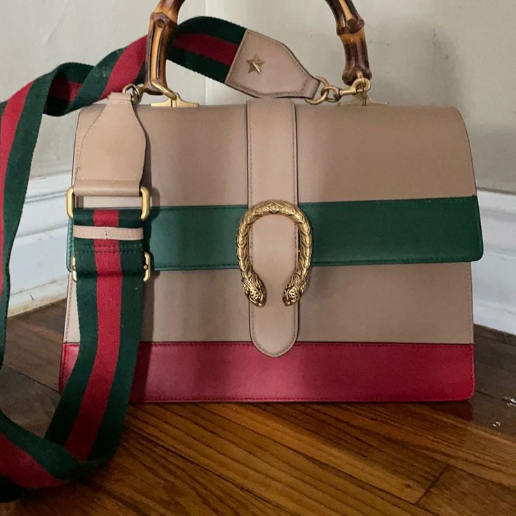 Stunning 2straps 10/10 Large Bag Bambo Handle Gucci Dionysus Bag, Gucci Bag Dionysus, Bags Gucci, Gucci Bags, Large Bag, Gucci Dionysus, Gucci Bag, Limited Time, Satchel