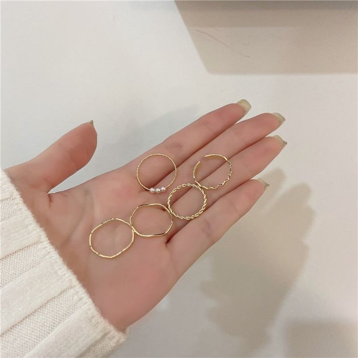 Material: Metal Egirl Soft, Soft Girl Clothes, Aesthetic Rings, Jewelry Girl, Square Necklace, Cubic Zirconia Necklace, Pattern Ring, Punk Outfits, Neck Chain