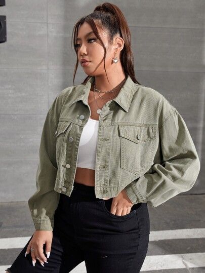 Denim Green Jacket Outfit, Green Cropped Jacket Outfit, Green Crop Jacket Outfit, Green Jeans Jacket Outfit, Green Denim Jacket Outfits, Army Green Jacket Outfit, Jean Verde, Olive Jacket Outfit, Olive Green Denim Jacket