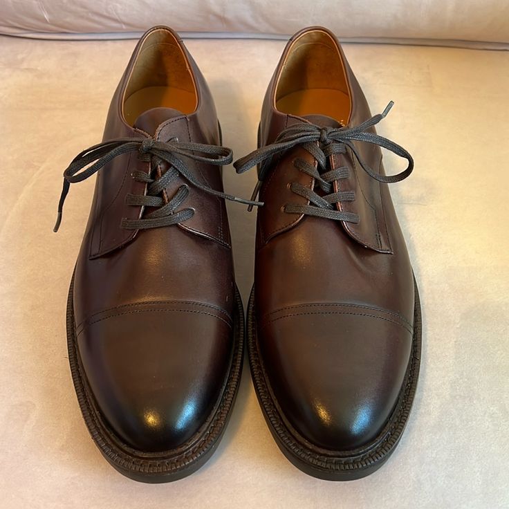 Ralph Lauren, Men's Brown Leather Shoes. Leather-lined Low-top Oxfords For Derby, Masculine Leather Shoes With Cap Toe, Masculine Leather Cap Toe Shoes With Rubber Sole, Masculine Cap Toe Leather Shoes With Rubber Sole, Brown Low-top Shoes For Business Casual, Classic Low-top Calf Leather Oxfords, Classic Brown Low-top Lace-up Shoes, Low-top Calf Leather Oxfords For Business, Classic Leather Cap Toe Shoes With Leather Footbed