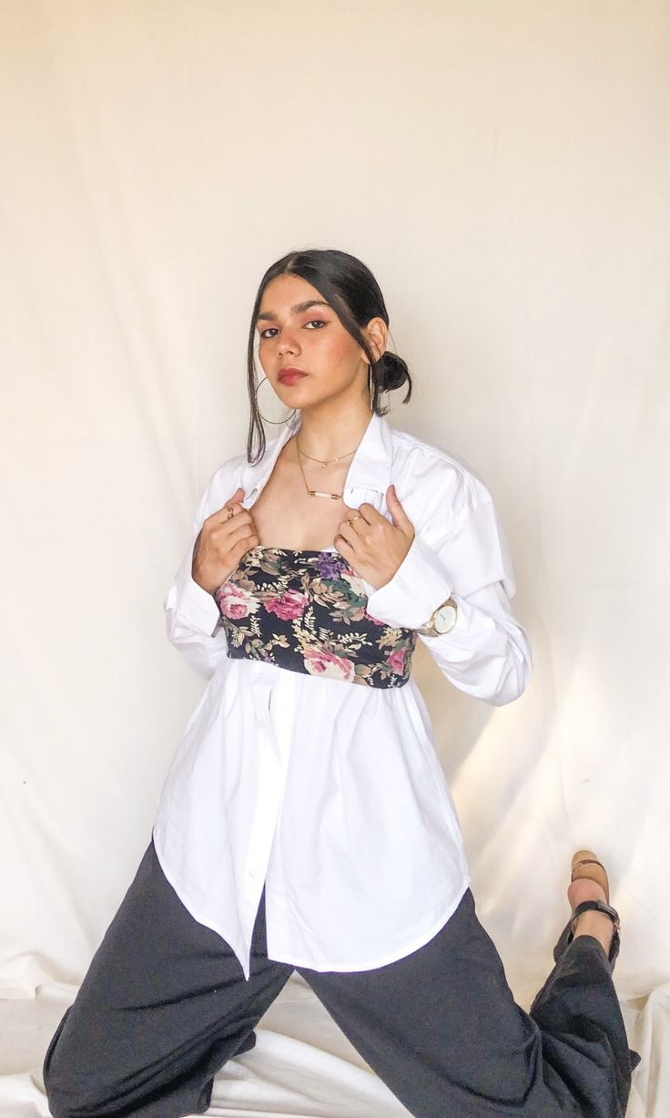 Tube top over shirt Tube Top With Button Up Shirt, Top Over Shirt, Over Shirt, Cropped Tube Top, How To Style, Button Up Shirt, Tube Top, White Shirt, Up Shirt