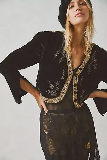 Arcane Punk, Bohemian Witch, Free People Fashion, Bed Jacket, Exaggerated Sleeves, Velvet Clothes, Personal Style Inspiration, Winter 22, Bohemian Fashion