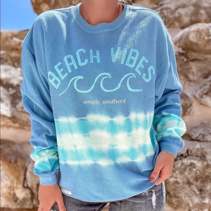 Nwt Simply Southern Beach Vibes Sweatshirt Size: Small Color: Blue Variations & White Condition: New With Tags Material: 100% Cotton Pattern: Accents Of Tie Dye & Vertically Ribbed Long Sleeve Sweatshirt It’s On The Thinnier Lightweight Side Fit: Has An Oversized Fit Blue Ribbed Tops With Relaxed Fit, Blue Ribbed Top With Relaxed Fit, Trendy Blue Summer Sweatshirt, Trendy Blue Sweatshirt For Summer, Blue Sweatshirt With Ribbed Neckline For Spring, Blue Cotton Beach Sweatshirt, Blue Cotton Sweatshirt For Beach, Blue Crew Neck Sweatshirt For Summer, Blue Summer Sweatshirt For Vacation