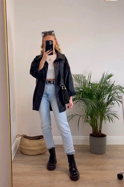 Black Leather Shirt Outfit, Leather Shacket Outfit, Black Mom Jeans Outfit, Leather Shirt Outfit, Leather Vest Outfit, Shacket Outfit Women, Jean Shirt Outfits, Black Shirt Outfits, Black Leather Jacket Outfit