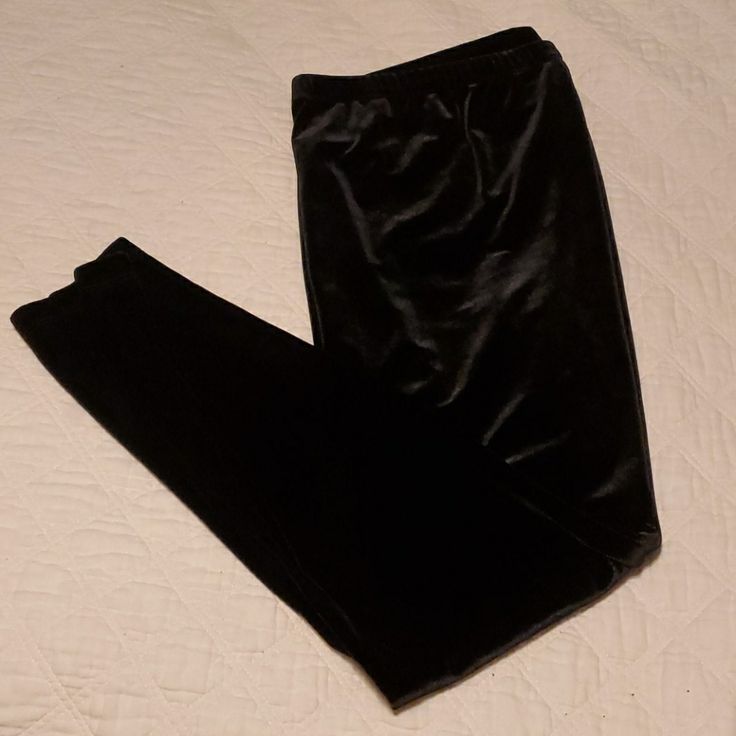 Like New, Unworn, But Tags Removed. Jones Ny Straight Leg Black Velvet Leggings. These Are Nice And Thick And Give More Coverage Than Thinner Leggings. Black Floral Tights, Chocolate Brown Leggings, Jumpsuits Plus Size, Black Velvet Leggings, Floral Tights, High Waist Jeggings, Brown Leggings, Black Capri Leggings, Velvet Leggings