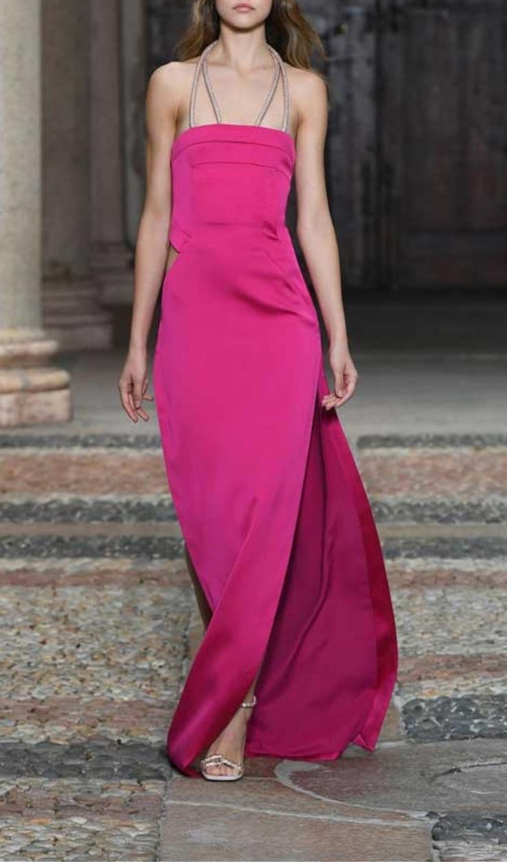 Halter Strapless Maxi Dress in PinkStep out in style with our Halter Strapless Maxi Dress in Pink. This dress is designed to make you feel confident and beautiful at any occasion. With its unique halter strapless neckline and stunning pink hue, you're sure to turn heads wherever you go.Stand Out from the CrowdWhat sets our dress apart from the competition is its attention to detail and flattering design. Here's why you should choose our Halter Strapless Maxi Dress: Simple hanging neckline adds a Maxi Dress Simple, Pink Runway, Halter Evening Dress, Cocktails Bar, 2022 Ss, Split Design, Strapless Maxi, Strapless Maxi Dress, Satin Dresses