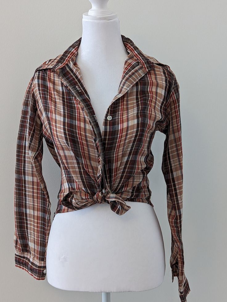 In pretty good condition for age. Nice unisex button up shirt. Would best fit a women's medium or men's small. No holes or missing buttons noted. Made of a cotton material. Button Down Women, Black Patent Pumps, 70s Shirts, 70s Women, Beautiful Heels, Leaf Charms, Pretty Good, Button Up Shirt, Up Shirt