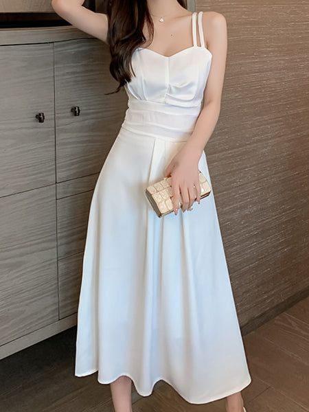 Model: Height 165cm, Weight 45kg, Meas: 78/60/82cm Size Chart S: Waist 66cm, Bust 78cm, Length 113cm M: Waist 70cm, Bust 82cm, Length 114cm L: Waist 74cm, Bust 86cm, Length 115cm XL: Waist 78cm, Bust 90cm, Length 116cm NOTE: 1. There is 2-3 cm different according to manual measurement. 2. Please check the size chart carefully before order the item. 3. Please note that slight color difference should be acceptable due to the light and screen. Model Show Midi White Dress, White Dress Sleeveless, Summer Elegant, Model Show, Beauty Expert, Female Fashion, White Midi Dress, Dress Sleeveless, Graduation Dress