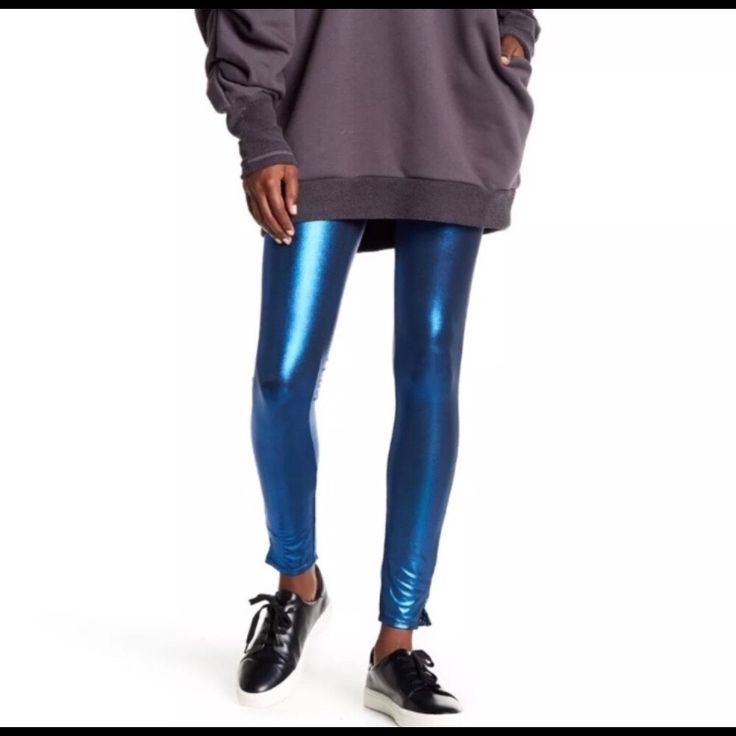 Nwt Free People Metallic Blue Leggings. Bin 4 Blue Stretch Leggings For Fall, Stretch Blue Leggings For Fall, High Waist Blue Leggings For Fall, Blue Tight Casual Bottoms, Casual Blue Tight Bottoms, Casual Blue Leggings For Loungewear, Casual Tight Blue Leggings, Casual High Waist Blue Leggings, Casual High-waist Blue Leggings