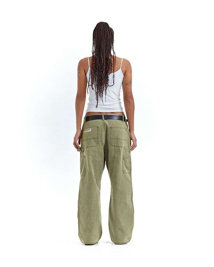 Straight loose fit pants. Stone-washed green canvas. 100% heavy cotton fabric. Zipper closure with Cold engraved on button. Triple stitch. Double Knee Reinforcement. Tool pockets and hammer loop. Male (182cm, 5'11"): M - National Shipping 24-48H (Spain / Portugal) - CORREOS EXPRESS - European Shipping 48-72H - FEDEX - International Shipping 5-7 working days - FEDEX