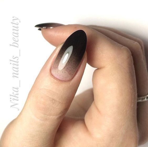 Black Ombre Nails, Unghie Sfumate, Witchy Nails, Black Nail Art, Goth Nails, Nail Polish Trends, Nail Fashion, Black Nail, White Nail