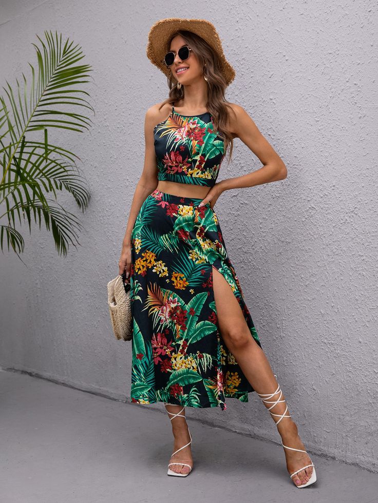 SHEIN VCAY Tropical Print Cami Top & Split Thigh Skirt Set | SHEIN USA Summer Vacay Outfits 2023, Women’s Hawaiian Outfit, Jungle Print Outfit, Jungle Chic Outfit, Outfits For Costa Rica For Women, Tropical Outfit Women, Island Beach Outfits, Hawaiian Theme Outfit Women, Island Theme Party Outfit