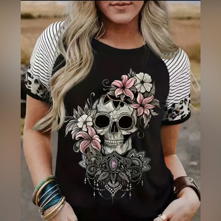 Size 12-New Skull & Flower Print T-Shirt Crew Neck Short Sleeve Summer T-Shirt Poly Spandex Item 649 Floral Mandala, Dropped Shoulder Sweatshirt, Casual Vest, Plus Size Kleidung, Halloween Women, Plus Size Tops, Western Fashion, Plus Clothing, Sweatshirt Fashion