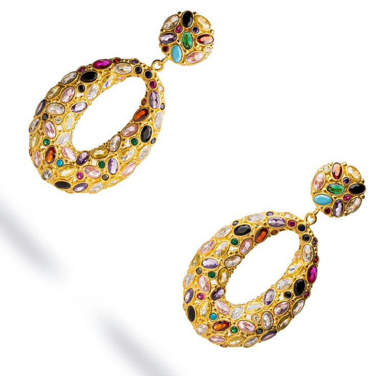 Shine at every event with the Multi Gemstone & Gold Stylish Look Chunky Dangle Earrings, a luxurious design featuring 24k gold plating adorned with beautifully crafted turquoise, ruby, and sapphire stones. These bold and unique earrings combine various shapes of gemstones to create an eye-catching look that complements even the most elegant outfits. Perfect for evening events and special occasions, these earrings are designed to make you the center of attention, adding a touch of luxury and styl Luxury Multi-stone Gold Plated Earrings, Ruby And Sapphire, Sapphire Stones, Elegant Outfits, Forever Jewelry, Luxurious Design, Jewelry Ring Box, Fine Jewellery Necklace, Gemstone Healing