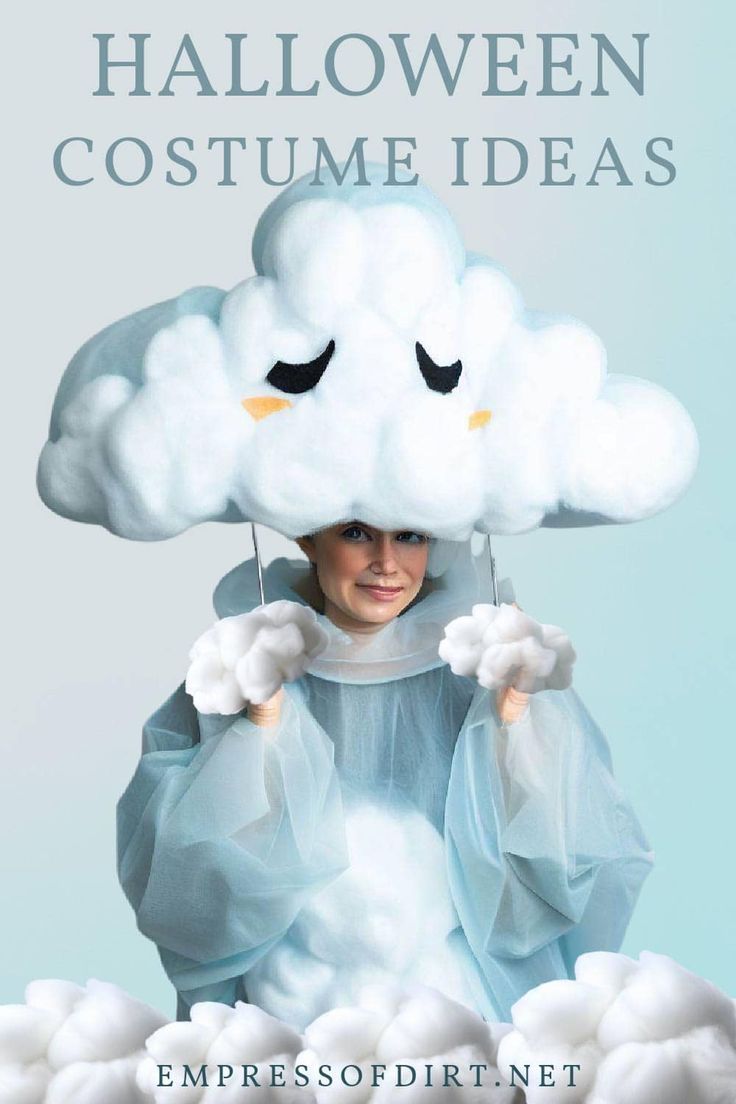 Woman dressed as a rain cloud for Halloween. Weather Costumes Diy, Garden Theme Halloween Costumes, Nature Themed Costume, Spring Costume Ideas, Garden Costume Ideas, Nature Costume Ideas, Gardener Costume, Nature Halloween Costume, Flower Halloween Costume