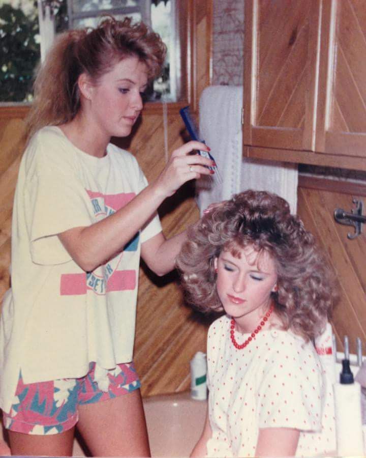 1980s Aesthetic, 80’s Aesthetic, Style Année 80, 1980s Hair, Mode Retro, 80s Hair, 80s And 90s Fashion, 80s Vibes, 80s Aesthetic