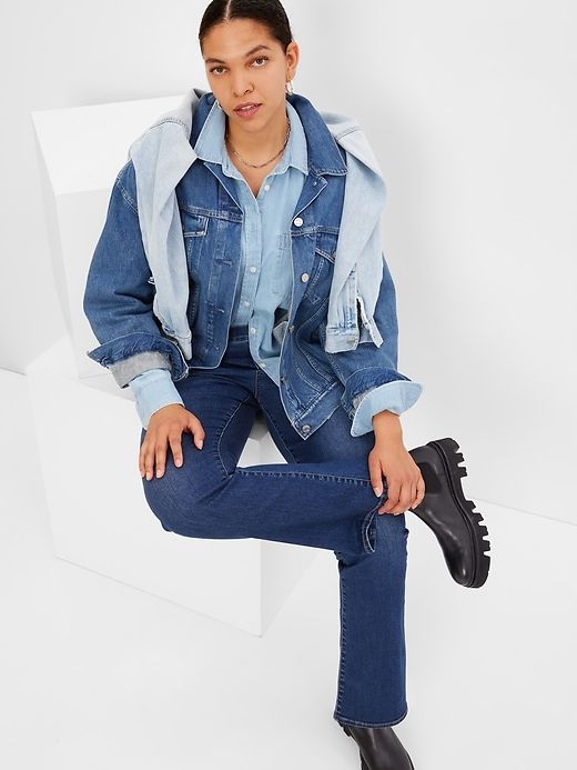 Fall Denim Bottoms By Gap, Gap Mid-rise Jeans For Fall, Gap Straight Leg Jeans For Fall, Gap Classic Jeans For Fall, Gap Casual Jeans For Fall, Casual Gap Flare Jeans For Fall, Winter Dark Wash Mid-rise Flare Jeans, Casual Gap Denim Flare Jeans, Gap Casual Spring Flare Jeans