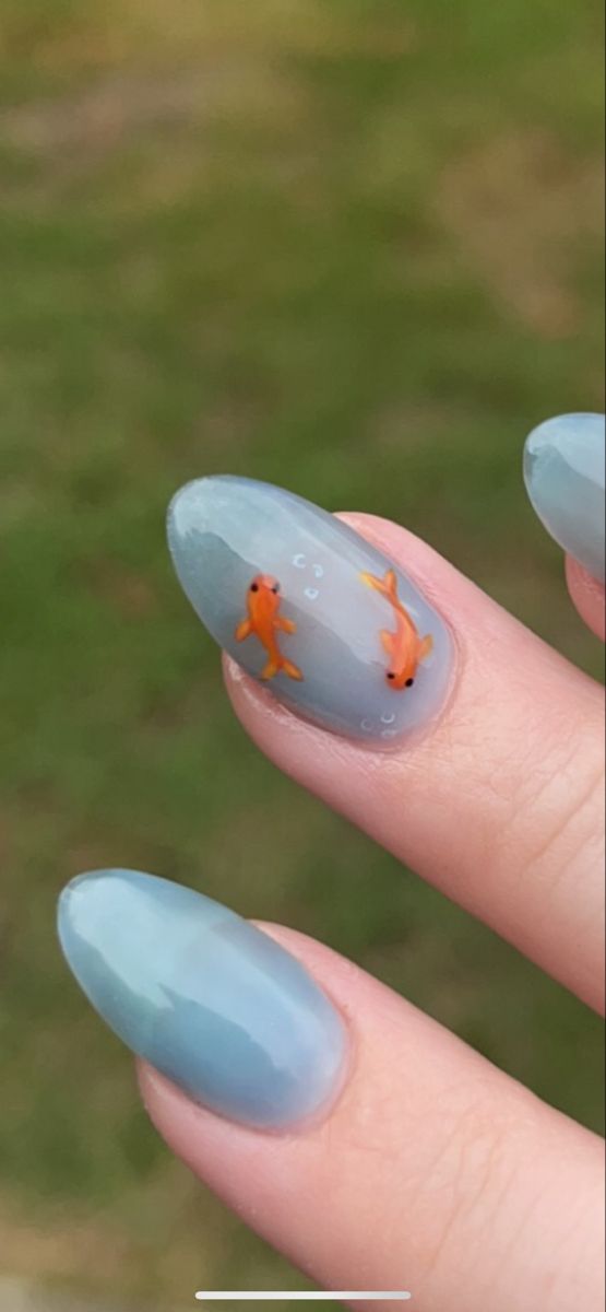 Inspired Nails Vintage, Gold Fish Nail Art, Animal Nails Cute, Novelty Nail Designs, Crazy Short Nail Designs, Complicated Nail Art, Fishbowl Nails, Two Tone Manicure, Simple But Pretty Nails