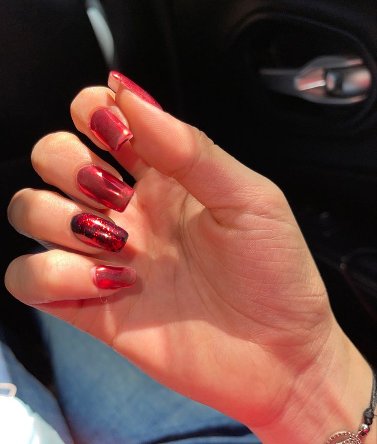 Wandavision Nails, Witch Inspired Nails, Scarlet Witch Nails, Wanda Nails, Witch Nails, Ulzzang Makeup, Inspired Nails, Scarlett Witch, Halloween 2022