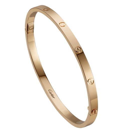 Bracelet Love de Cartier en or rose, 2017 Cartier Love Bangle, Gents Bracelet, Love Bangle, Beautiful Gold Necklaces, Cartier Bracelet, Fancy Jewellery Designs, Bracelet Love, Mens Gold Bracelets, Gold Bracelet Cuff