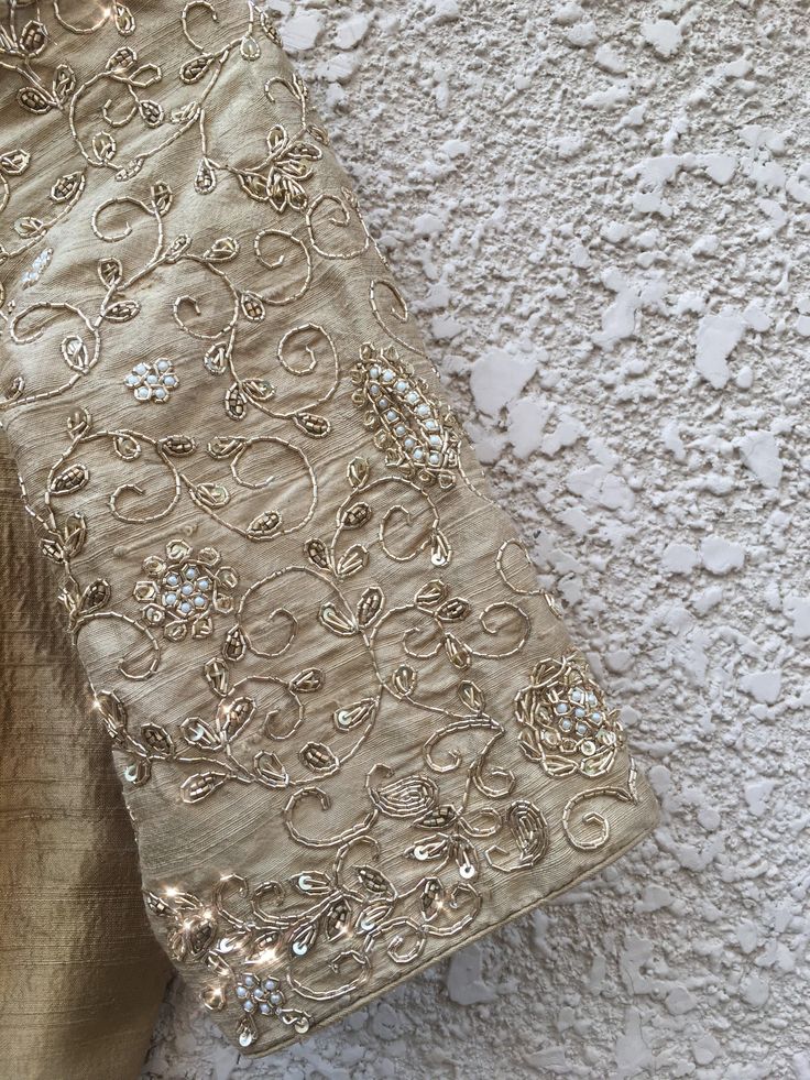 Shrena Hirawat- Gold and White Raw Silk Lehenga Set - Trendroots