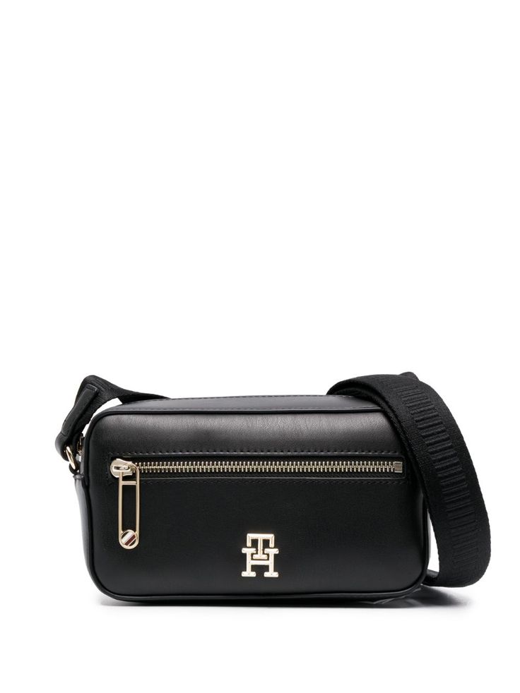 black calf leather gold-tone logo plaque branded zip puller adjustable shoulder strap top zip fastening front zip-fastening pocket Tommy Hilfiger Logo, Zip Puller, Crossbody Bag Black, Chanel 2, Iconic Logo, Iconic Bags, Strap Top, Summer Beach Wear, Strap Tops