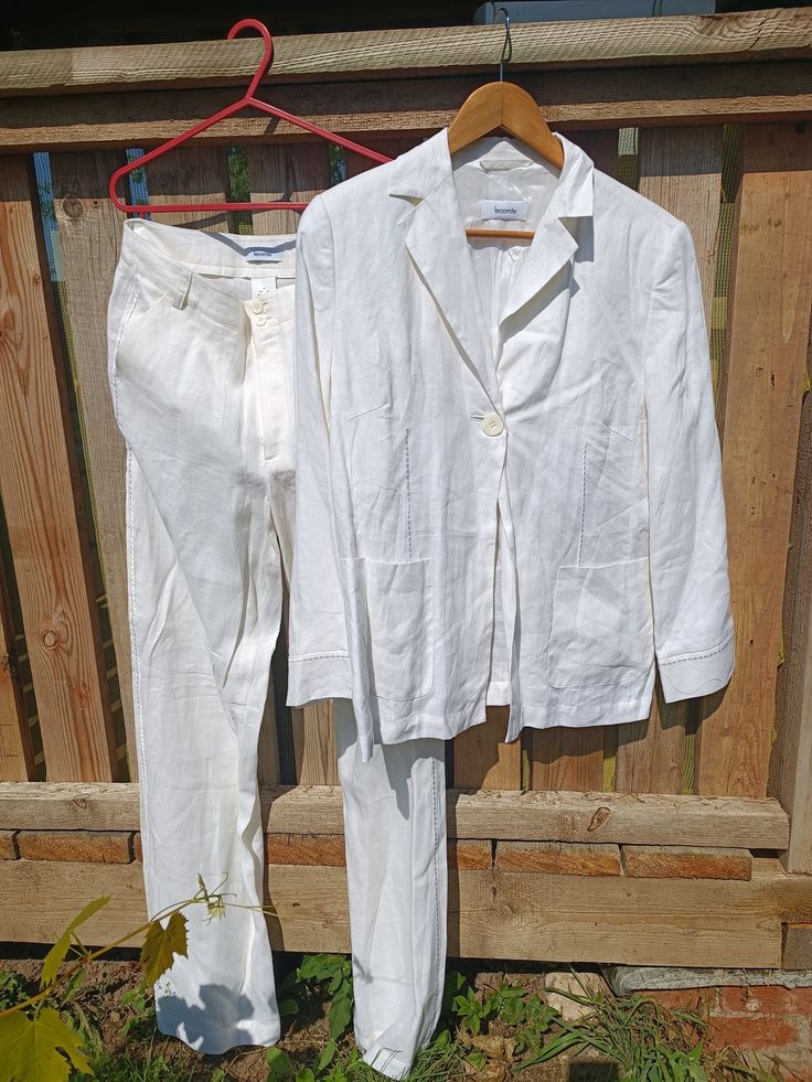 Vintage women linen suit, white linen suit,blazer and pants suit, Size Large Linen Suits Women, White Linen Suit, Suit White, Womens Suits, Linen White, Linen Suit, Pants Suit, Vintage Women, Linen Blazer