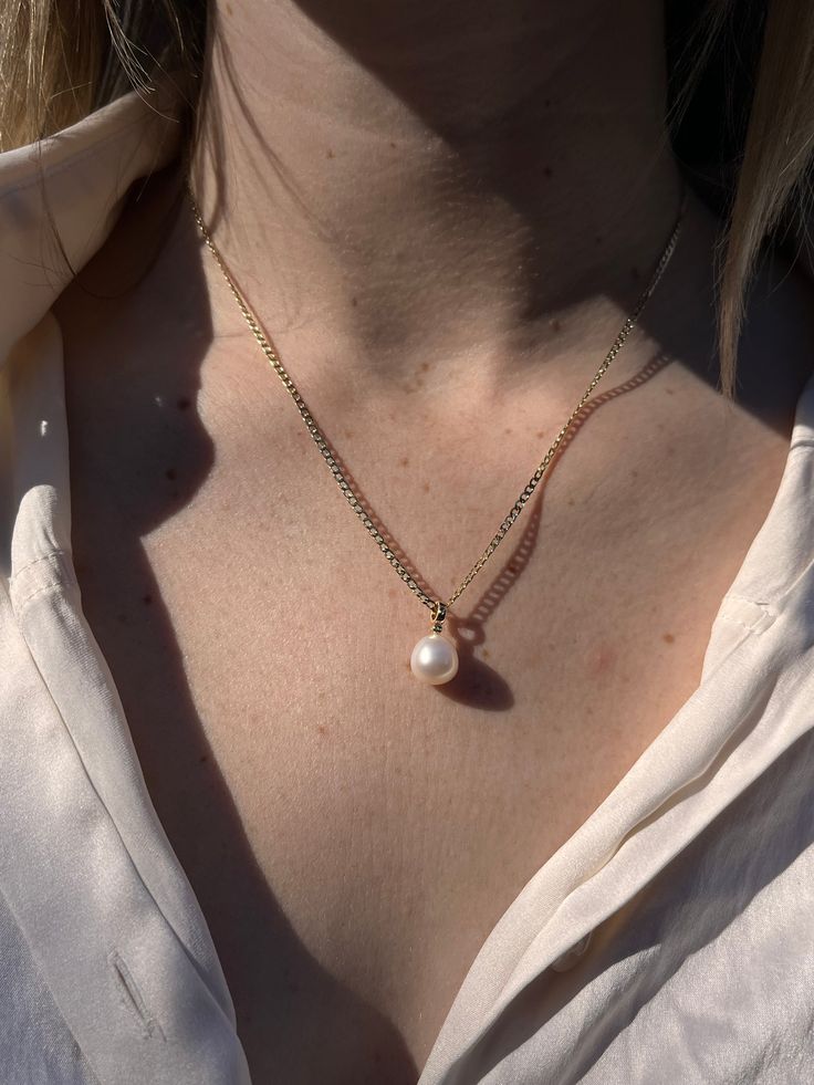 The sweetest and a simple elegant pearl suspended on a fine roll chain to add that perfect touch to any outfit. Simple Elegant, Opal Necklace, Little Miss, Spring Collection, Moonstone, Pearl Necklace, Opal, Chain