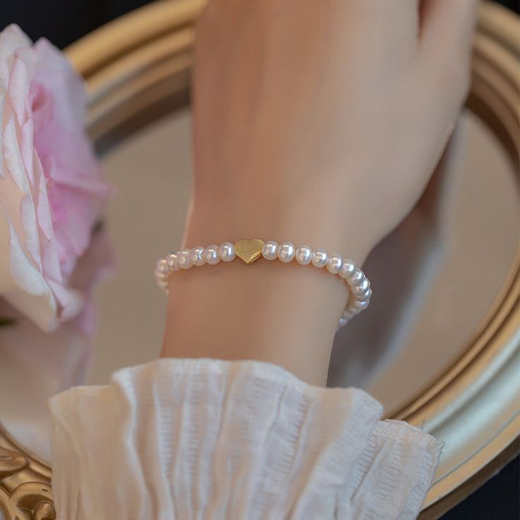 Natural Freshwater Pearl Bracelet Female - Dazpy Freshwater Pearl Bracelet, Hand Jewelry, Heart Beads, Pendant Bracelet, Belleza Natural, Adjustable Bracelet, Bracelet Sizes, Pearl Bracelet, Pearl Beads