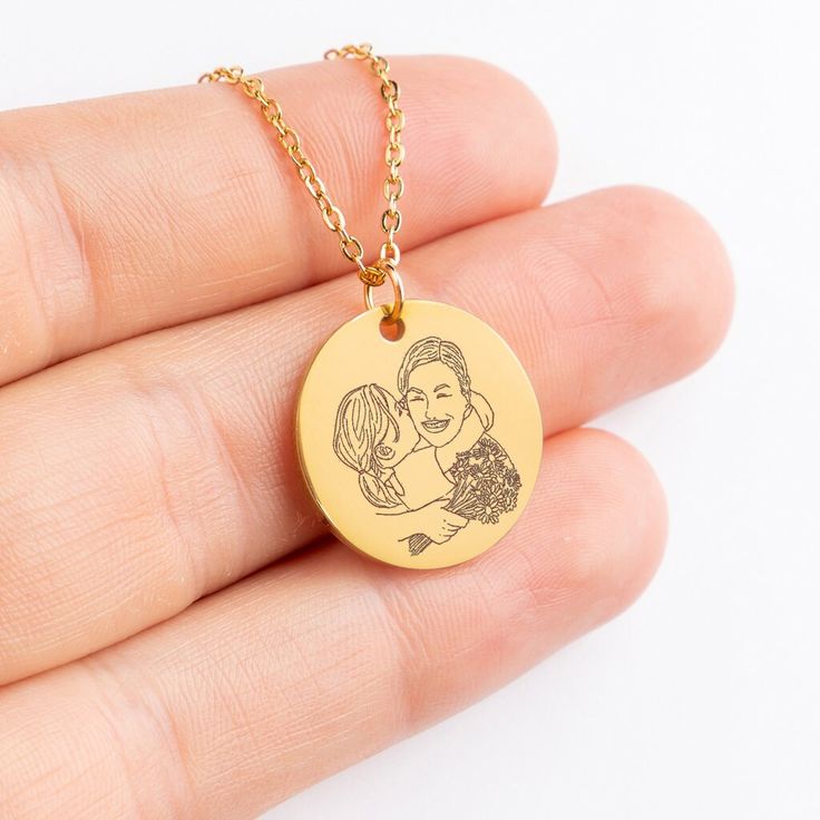 Celebrate the unbreakable bond between a father and daughter with our exquisite Father and Daughter Coin Necklace. This unique piece of jewelry features a custom illustration coin disc, beautifully showcasing the precious relationship between a dad and his little girl. The minimalist design, featuring a photo line art, adds a touch of elegance and sentimentality. Whether it's for Father's Day or a special occasion, this personalized necklace makes for a heartfelt and meaningful gift for dad.  Cr Line Art Jewelry, Dad Necklace, Dad Photo, Father And Daughter, Jewelry Minimalist, Personalized Pendant, Classy Jewelry, Engraved Necklace, Sentimental Gifts