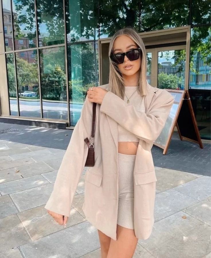 Beige Outfits, Nude Outfits, Beige Outfit, Blazer Beige, Neue Outfits, Elegantes Outfit, Mode Inspo, Looks Chic, Cute Summer Outfits