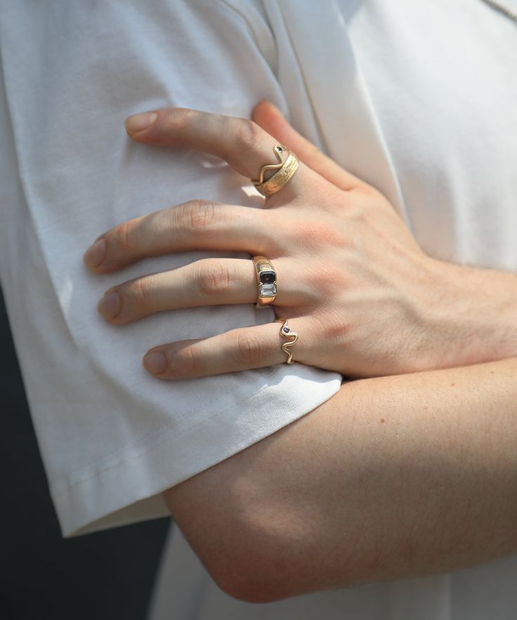 One of a Kind A unisex signet ring with contrasting salt & pepper diamond and sapphire. Specifications: 1.1ct white sapphire, 1.2ct salt and pepper diamond, set in a 14k yellow gold band Custom sized in approx. 10-14 days. Please contact us about rush orders. Please contact us about our stock availability other metal colors and sizes not listed at shop@machastudio.com Wide Band Engagement Ring, Women's Wedding Bands, Kite Diamond, Salt Pepper Diamond, Traditional Engagement Rings, Pepper Diamond, Purple Sapphire, Band Engagement Ring, Emerald Jewelry