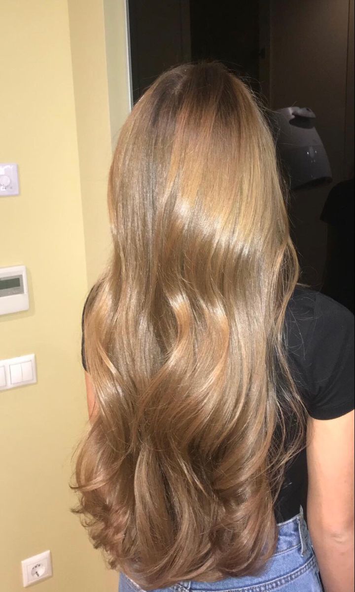 Honey Blonde Color Melt, Inspo Hair, Vacation Hairstyles, Brown Hair Inspo, Vlasové Trendy, Dirty Blonde Hair, Honey Blonde Hair, Dark Blonde Hair, Blonde Hair Inspiration