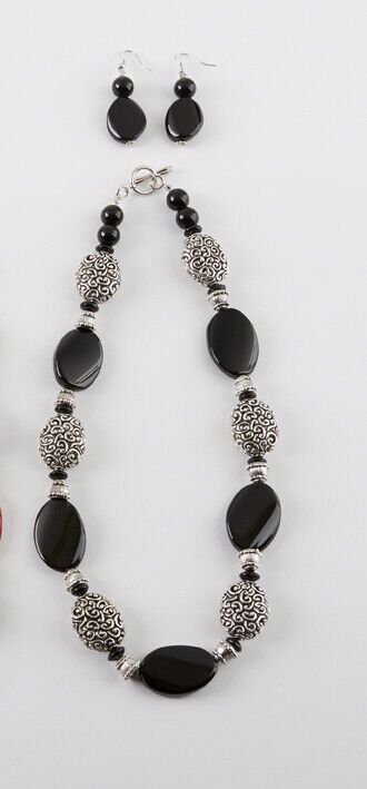 Women's Fashion Jewelry Set Necklace and Earring Set New - Black agates have imperfections Ornate Vintage Style Black Agate with Metal Alloy  Approx size necklace 18" Toggle bolt clasp Made in China Usa  Shipping  Nevada residents Pays Sales Tax I have described the item to the best of my ability, however may have overlooked something that may be important to you-Ask any & all questions before bidding Onyx Round Beads Jewelry, Round Onyx Gemstone Beads Jewelry, Silver Jewelry With Round Beads For Fashion, Elegant Onyx Jewelry With Polished Beads, Onyx Beads Jewelry Gift, Onyx Bead Jewelry As Gift, Onyx Bead Jewelry Gift, Elegant Round Agate Jewelry, Elegant Oval Beaded Jewelry