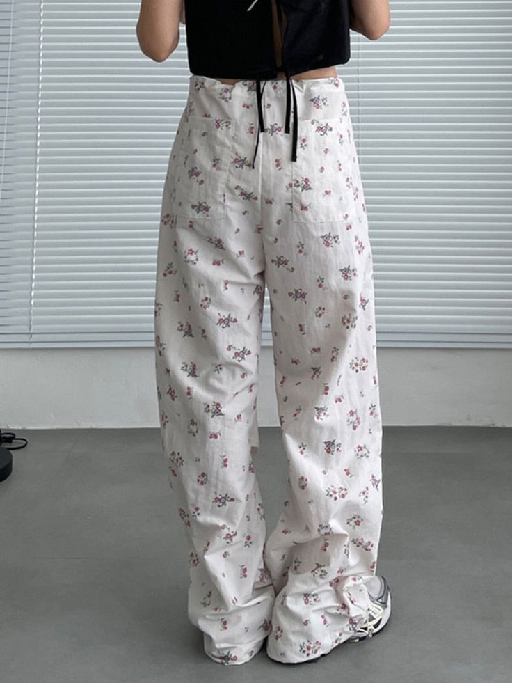 Harajuku Kawaii Aesthetic Y2K Floral White Baggy Cargo Trousers Parachute Pants Size Chart *Standard shipping time to the US is 9-19 business days. Please consult our shipping page for shipping time estimates for other countries. *Please check the measurements/size chart very carefully when ordering from The Kawaii Factory. Most of our clothes come in Asian sizes, which are generally 1-2 sizes smaller than US/EU sizes. Buyers shall bear the full cost of return shipping charges unless the product is significantly different from what is described on the product page. *Lingerie and pajamas cannot be returned or exchanged. White Harajuku Bottoms For Spring, White Harajuku Style Bottoms For Spring, Harajuku High Waist Cotton Pants, Harajuku Style High Waist Cotton Pants, Baggy Harajuku Cotton Pants, White Harajuku Cotton Pants, Baggy Cotton Harajuku Pants, Baggy Cotton Harajuku Style Pants, White Cotton Harajuku Pants