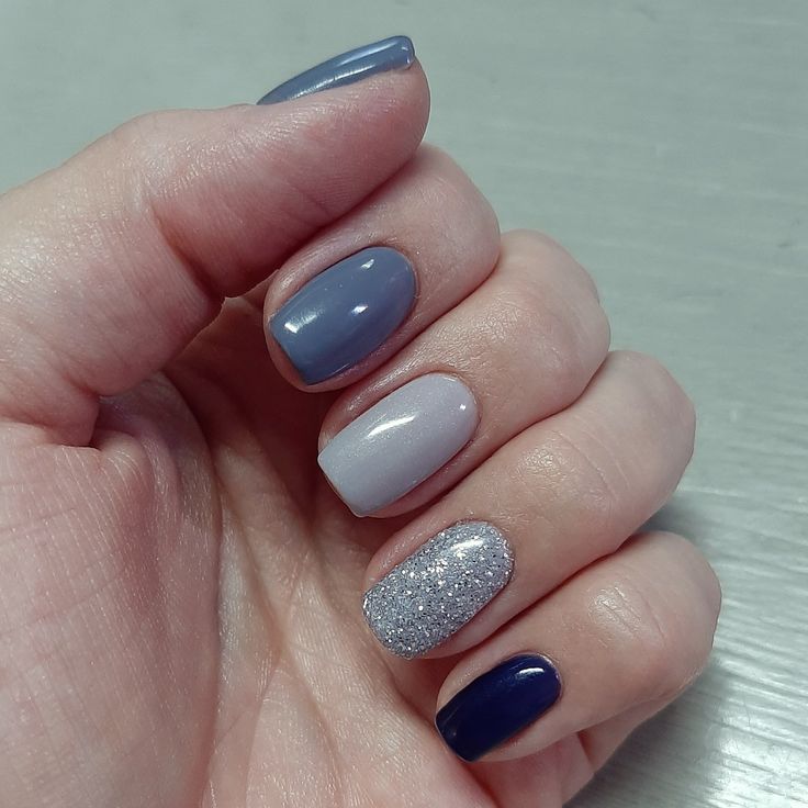 Greyish Blue Nails, Blue And Gray Nails, Grey Silver Nails, Blue And Grey Nails, Nails With Silver Glitter, White Nail Ideas, Nails With Silver, Gray Nail, Nails Health