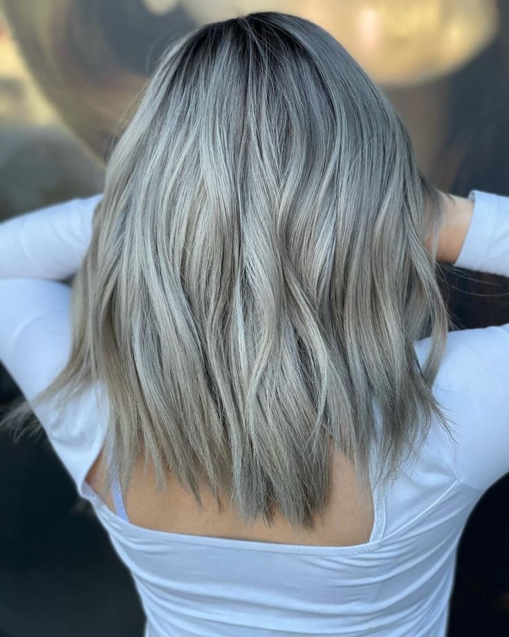 Platinum Blonde Hair With Lowlights Ash Dark Brown, Darker Ash Blonde Hair, Ash Blonde Winter Hair, Grayish Blonde Hair Ash Brown, Ashy Platinum Blonde Hair Dark Roots, Blonde With Ash Highlights, Dark Roots Grey Hair Balayage, Silver Ash Blonde Hair Balayage, Smoky Blonde Hair