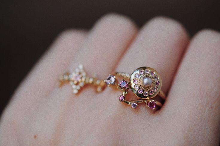 Royal Dynasty Venus UFO Ring – Sofia Zakia Sofia Zakia, Princess Ring, Baby Pink Colour, Flying Saucer, Jewelry Lookbook, Engagement Ring Wedding Band, Pink Pearl, Precious Gemstones, Pink Sapphire