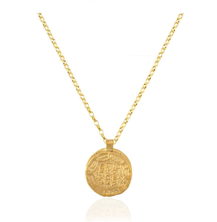 Diameter of the coin: 2 cm Handcrafted in Turkey 18k yellow gold Adjustable chain from 49 cm to 54 cm Yellow Gold Medallion Coin Necklace With Adjustable Chain, Yellow Gold Medallion Necklace With Adjustable Chain, Engraved Yellow Gold Coin Amulet Necklace, Engraved Yellow Gold Coin Necklace, Yellow Gold Medallion Necklace With Coin Pendant, Gold Coin Necklace As A Gift, Yellow Gold Amulet Coin Necklace, Gold Coin Necklace For Gift, Yellow Gold Coin Pendant Necklace In Amulet Style