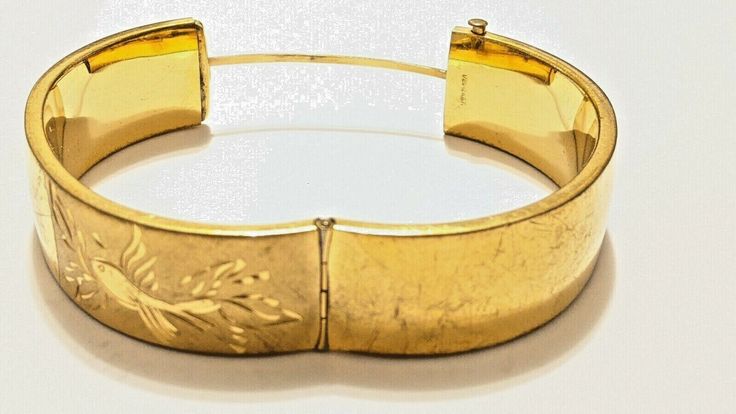 VINTAGE KOI GOLD FILLED BANGLE BRACELET SIGNED HALLMARKED 12KF DESIGNED ETCHED Antique 14k Stamped Bangle As Gift, Antique Yellow Gold Bangle For Formal Occasions, Vintage Yellow Gold Bangle Stamped 14k, Ceremonial Engraved Yellow Gold Bracelet, Yellow Gold Etched Bangle, Yellow Gold Bangle With Decorative Band, Yellow Gold Bangle Bracelet With Decorative Band, Formal Antique 14k Gold Bracelets, 14k Gold Hinged Bracelets As Gift