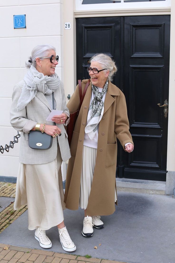 Older Woman Style, Old Woman Outfit, Older Women Outfits, Old Women Outfits, Old Woman Style, Old Lady Style, Old Women Fashion, Casual Chic Style Outfits, Moda Over 50