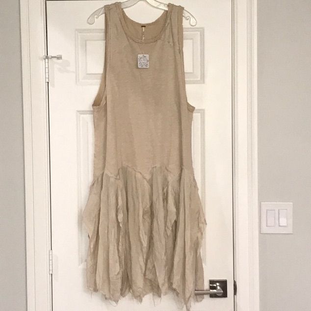 Blouse By Free People Crack The Dress Code Scoop Neck Sleeveless Style Racer Back Relaxed Fit Loose Cut Size M Nwt. Label Marked To Prevent Store Returns Fitted Sleeveless Neutral Tank Top, Fitted Neutral Sleeveless Tank Top, Neutral Sleeveless Summer Tank Top, Neutral Sleeveless Tank Top For Summer, Fitted Neutral Tank Top For Summer, Fitted Sleeveless Top In Neutral Color, Free People Set, Free People Tank Top, Lace Corset Top