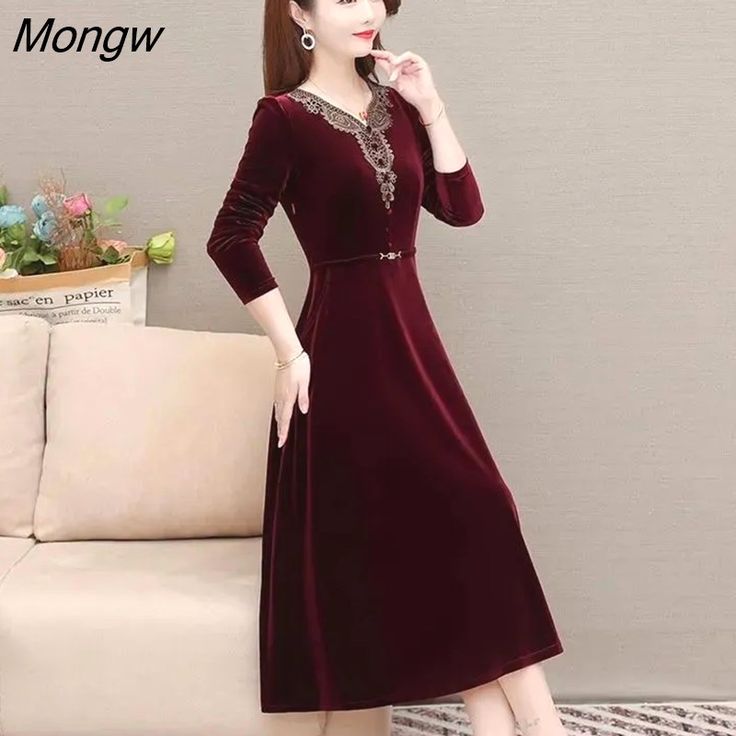 Shipping: Worldwide Express Shipping AvailableDelivery time: 7-15Days Fast ShippingReturns: Fast refund, 100% Money Back Guarantee.Brand Name: WMWMNUElasticity: Non StrechSleeve Style: RegularFabric Type: VelvetPattern Type: SolidFit Type: Regulai FitSilhouette: A-LINENeckline: V-NeckDecoration: AppliquesStyle: vintageDresses Length: Knee-LengthMaterial: PolyesterMaterial: VelvetAge: Ages 25-35 Years OldOrigin: Mainland ChinaCN: HunanClosure Type: PulloverType: RegularMaterial Composition: Synth Velour Dresses, Vintage Applique, Party Dress Women, Velvet Party Dress, Velour Dress, Dress Women Elegant, New Dresses, Evening Dresses Elegant, Mid Length Dresses