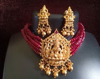 Vintage antique 22kt gold necklace choker traditional jewelry | Etsy Gold Plated Kundan Necklace For Festivals Temple Jewelry, Antique Gold Meenakari Temple Necklace, Antique Gold Temple Necklace With Meenakari, 22k Gold Temple Necklace With Tilla For Puja, Temple Jewelry 22k Gold Chandbali Kundan Necklace, Gold Kundan Temple Jewelry Necklace, 22k Gold Chandbali Kundan Necklace Temple Jewelry, 22k Gold Chandbali Kundan Temple Necklace, Antique 22k Gold Temple Necklace For Festive Occasions