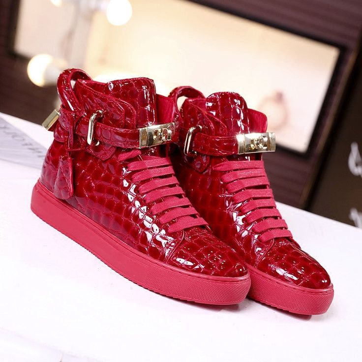 HIGH TOP CROCODILE "DUNDEE" – Pisani Maura Crocodile Dundee, Fairytale Fashion, Top Design Fashion, Red Sneakers, Dundee, Sneakers Men Fashion, Fashion Sneakers, Custom Shoes, Sneakers Black