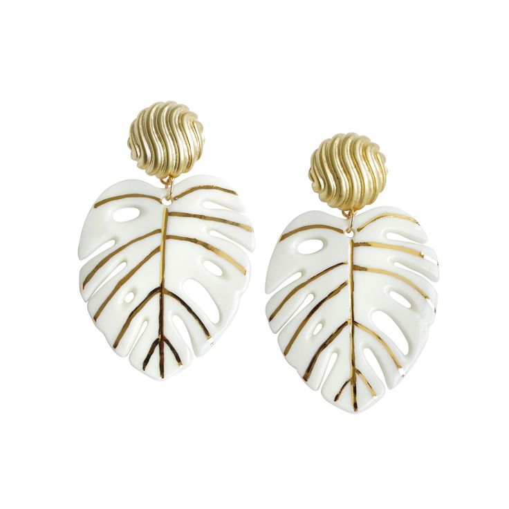 Without a doubt, we love monstera. When you and your outfit demand a bit more statement, these delightful gold and white porcelain monstera leaf earrings can be your answer. Every leaf vein is hand-painted with gold luster. Please handle our porcelain leaves with care as they can be quite fragile. MATERIAL: Handmade porcelain with gold luster; Gold plated; Gold filled. Gold- or silver-plated colour will fade over time. This is a normal result from long-term wear and contact with air. However, wi Monstera Leaf Earrings, Statement Earrings Wedding, Handmade Porcelain, Forever Jewelry, Porcelain Jewelry, Monstera Leaf, White Earrings, Mens Jewelry Bracelet, Jewelry Online Shopping