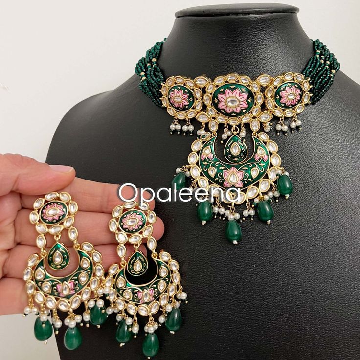 Stylish and exquisite ethnic / Asian / Indian / Pakistani green meenakari choker meenakari necklace Indian wedding set handmade choker green meenakari kundan choker Kundan jewellery chic jewellery set. Perfect Christmas gift! Length of the choker: 8.9 cms Width of the choker: 26.1 cms String length: 33 cms approx Length of the earrings: 7.6 cms  Width of the earrings: 3.9 cms Weight: 104 grams GIFT / PERSONALISED MESSAGE: Please provide the message within the NOTE TO SELLER section if you want t Choker Necklace Wedding, Meenakari Jewellery, Meenakari Necklace, Handmade Chokers, Kundan Jewelry, Kundan Choker, Jewelry Set Design, Necklace Indian, Gold Jewelry Earrings